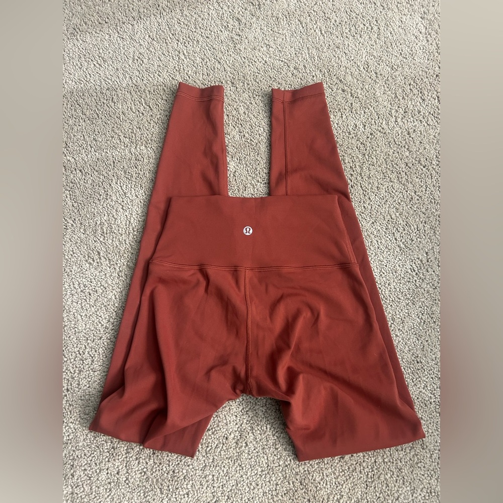 Lululemon Wunder Train High-Rise Tight 28"
Dark Terracotta